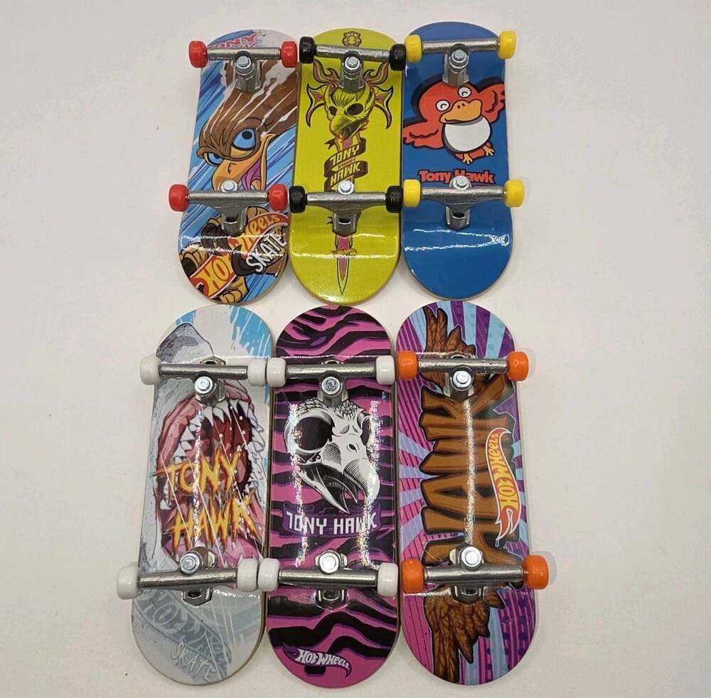 Lot of 6 Tony Hawk Hot Wheels Fingerboards Skateboards